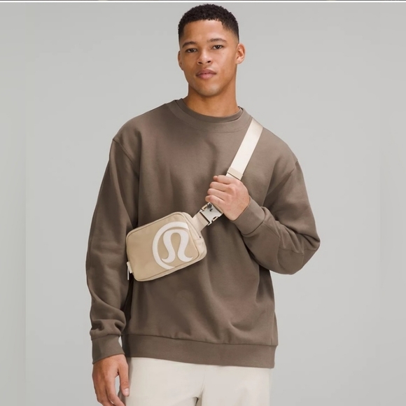 SOLD ON ANOTHER SITE- NWOT Lululemon belt bag trench/white opal - Picture 5 of 5